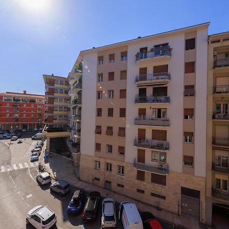 Nordic Style - 5 Min Dall'Arena & Parcheggio Verona Luaran gambar