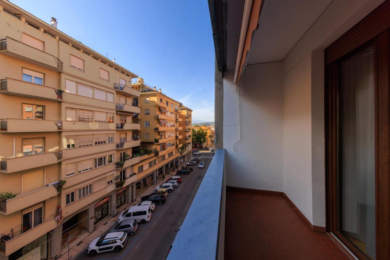Nordic Style - 5 Min Dall'Arena & Parcheggio Verona Luaran gambar