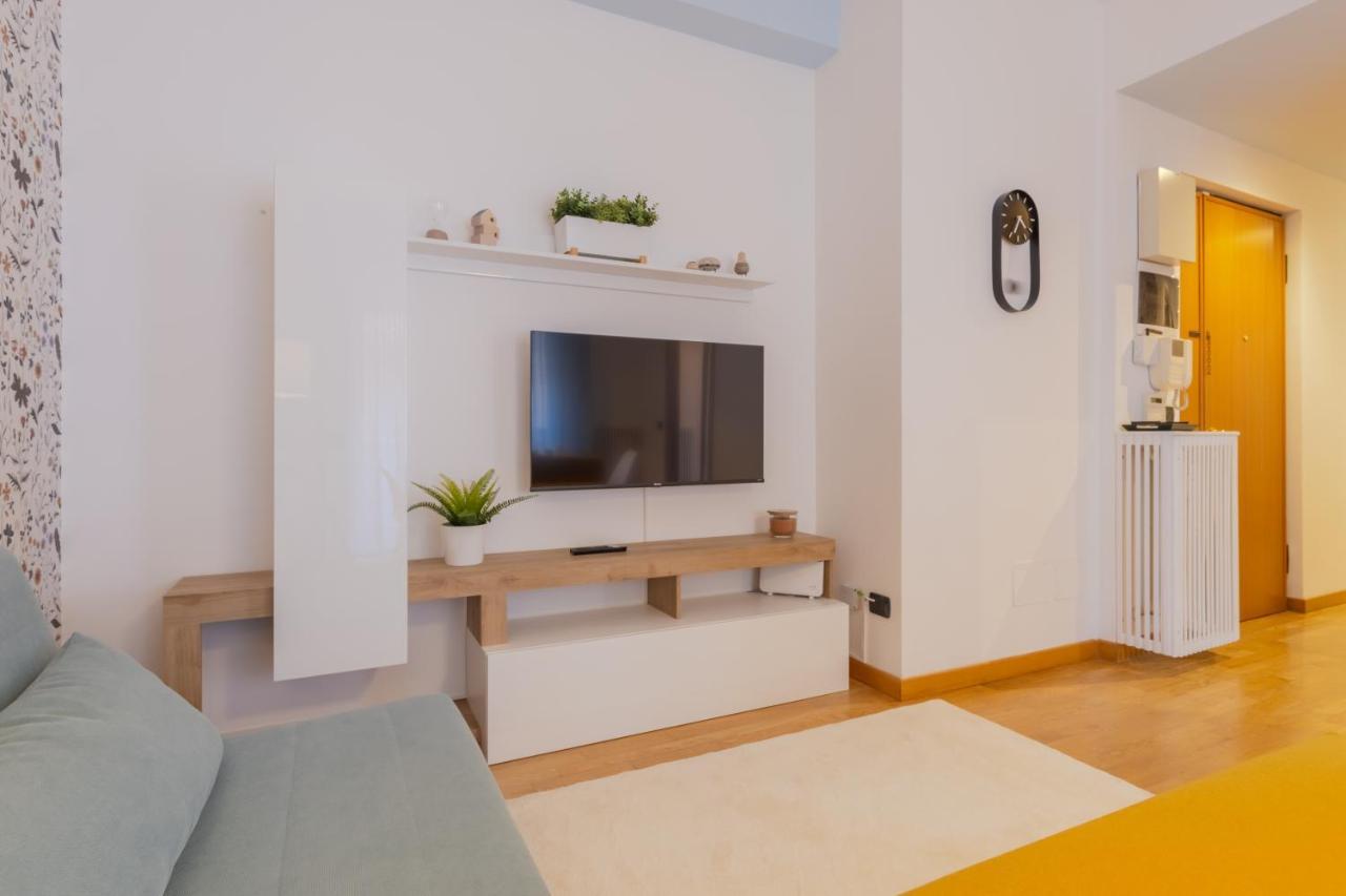 Nordic Style - 5 Min Dall'Arena & Parcheggio Verona Luaran gambar